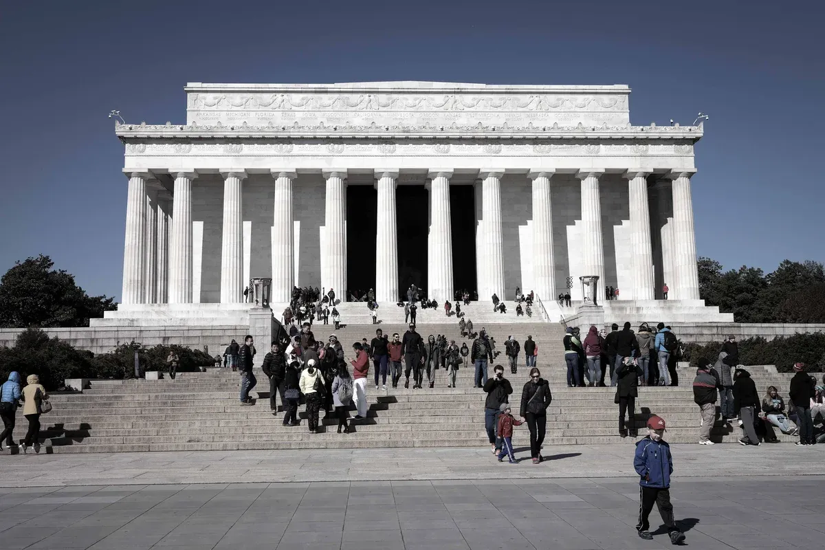 The Lincoln Memorial in Washington DC, a stop on a day trip by bus from NYC